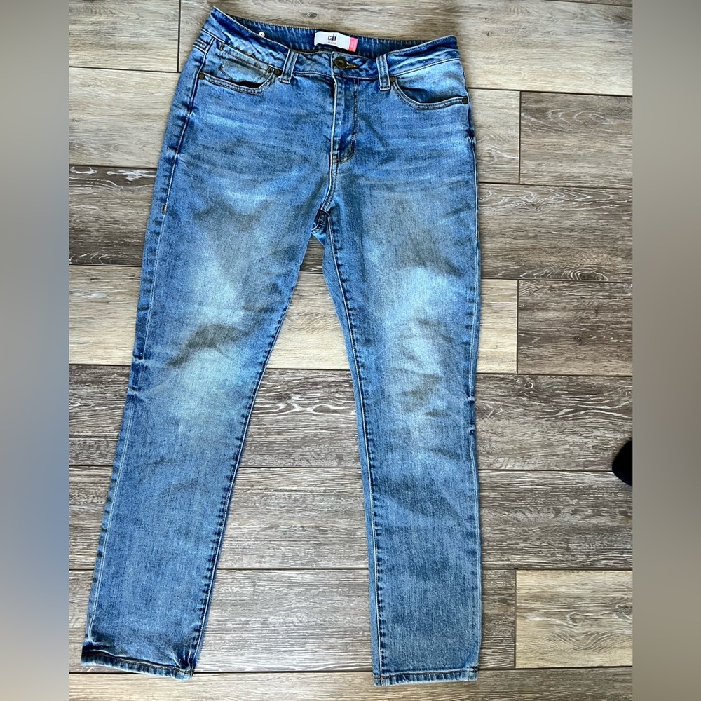 Cabi high straight jeans
